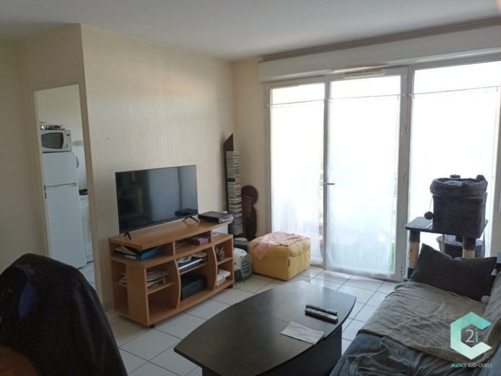 ** AGEN 47000 ** Appartement T2